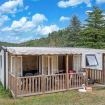 *Camping Dordogne bord de rivière 9 location vacances en charente mobil home