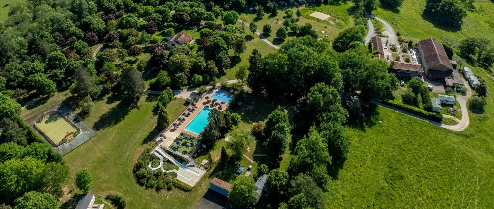 *Camping Dordogne bord de rivière 13 006 Camping Charente Gorges du Chambon Ciela Village Drone e1761910366682